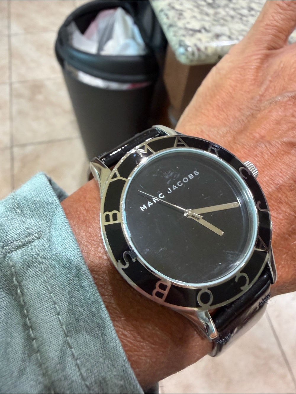 Marc Jacobs Black Dial Black Leather Strap Women's Watch
